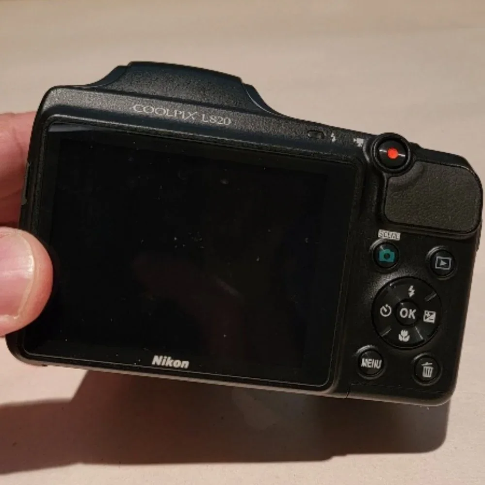 Nikon COOLPIX L820 Digital Camera